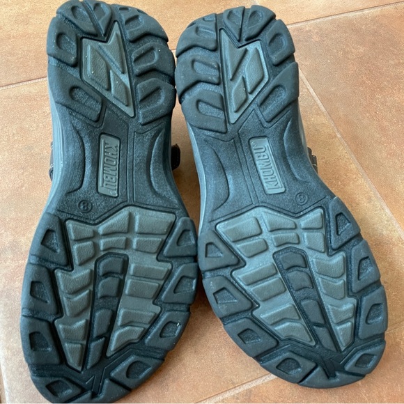 EUC Khombu men’s sandals, size 8 - Picture 2 of 4